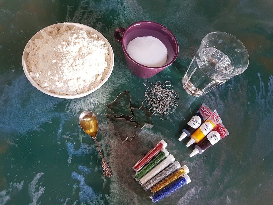 diy: kerstversiering maken met zoutdeeg - fabulous mama